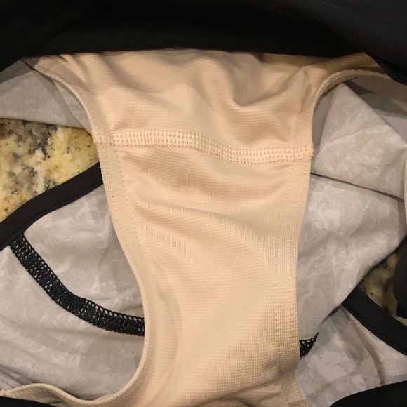 Lululemon run time Shorts - nami wave size 4 - Picture 4 of 5